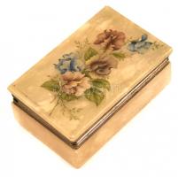 Alabástrom dobozka, virágmintával, sarkain kis hibákkal, 11×7×4,5 cm