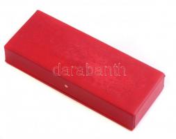 Doxa férfi automata karóra, bőr szíjjal, eredeti dobozában, karcmentes, működik d: 3,5 cm