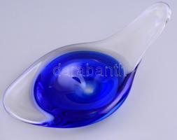 Kínáló. Formába öntött, anyagában színezett kristály üveg. 31x16 cm