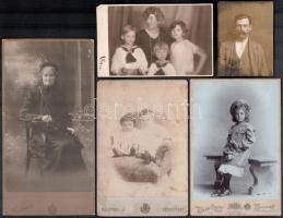 11 db vegyes érdekes fotó, több vizitkártya és kabinetfotó