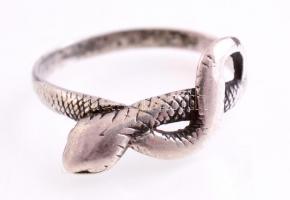 Ezüst (Ag) kígyó mintájú gyűrű, jelzett 1,7 g, m: 53