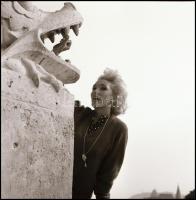 cca 1960 Kotnyek Antal (1921-1990) budapesti fotóriporter hagyatékából 13 db vintage NEGATÍV, többfé...