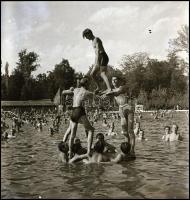 cca 1950 és 1960 között készült felvételek, Tiszavölgyi József (1909-?) budapesti fotóriporter hagya...