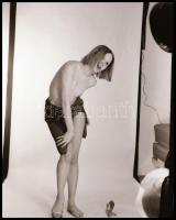 Szolidan erotikus felvételek, eltérő időpontokban készült 13 db vintage NEGATÍV, 24x36 mm