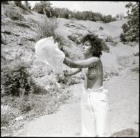 Csakis meztelen jó ... - Menesdorfer Lajos (1941-2005) budapesti fotóművész hagyatékából, eltérő idő...