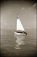 cca 1937 Balatoni felvételek, 7 db vintage NEGATÍV (hajó, móló, vitorlás, Tihany, napfürdő), 6x9 cm