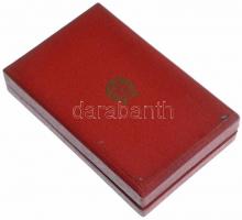 1980. "Vörös Csillag Érdemrend" aranyozott peremű zománcozott bronz kitüntetés mellszalago...