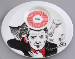Dió - Degrenne porcelán design reggeliző szett: bögre és tányér, modern képregény mintával, kis péld...