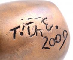 Tóth Ernő (1949): Pénznyelő. Bronz. Jelzett, két részből, talpán Giro 20 felirattal. m:6,5 cm