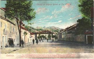 Cetinje, Cettinje, Cettigne; Blick auf den mittleren Teil der Stadt von der Hofburg-Gasse gegen Grand Hotel / street view, hotel (fl)