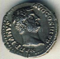 Római Császárság HADRIANUS 117-138. Denar Ag T:2