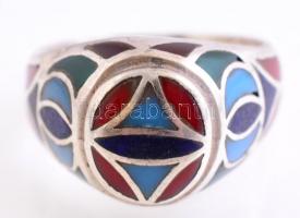 Ezüst(Ag) zománcozott gyűrű, jelzett, méret: 57, bruttó: 4,41 g
