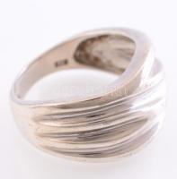 Ezüst(Ag) hullámos gyűrű, jelzett, méret: 58, nettó: 6,15 g
