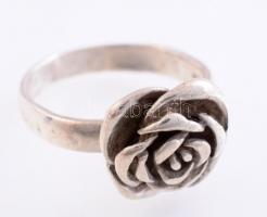 Ezüst(Ag) rózsás gyűrű, jelzett, méret: 53, nettó: 4,65 g