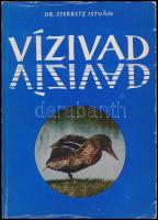 Sterbetz István: Vízivad. Bp.,1972, Mezőgazdasági Kiadó. Szövegközti fekete-fehér fotókkal, és ábrákkal, és egészoldalas fekete-fehér és színes képekkel, illusztrációkkal illusztrált. Kiadói papírkötés, kissé kopott borítóval.