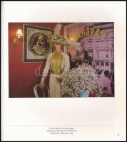 Révész Tamás: Siófok. - - fotói. Végh-Alpár Sándor szövegével. Bp., 1993, Herald Ügynökség. Magyar, ...