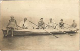 1920 Keszthely, csónakázók a Balatonban. photo