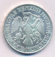 1977. 200Ft Ag "Nemzeti Múzeum" T:BU 
Adamo EM55