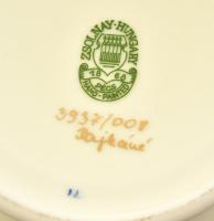 Zsolnay virág mintás váza. Kézzel festett, jelzett (Dajkáné), hibátlan m:26 cm