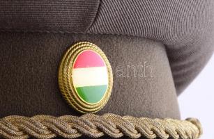 Magyar Honvédségi és rendőrségi tányérsapka, méret nélkül, d: 19 cm és 20 cm