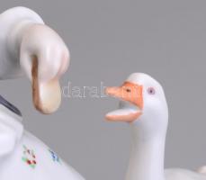 Herendi libát etető lányka. Kézzel festett, jelzett, hibátlan m: 19 cm