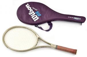 Wilson teniszütő (limitált), tokban, h: 70 cm