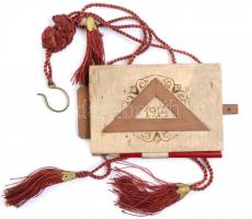 1914 Magyar Építő és Iparművészeti Rajzolók bálja, kitöltött táncrend, kötéstábla belső részén sérül...