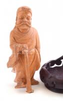 4 db faragott kínai fa figura mind különböző mesterségek képviselői. Fa talapzaton. egyik ragasztása...
