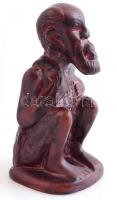 Ülő harcos. Kő őrlemény faragott afrikai figura. 13 cm