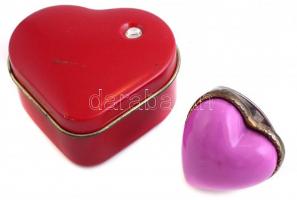Szív alakú gyűrű szívecskés dobozban, méret: 66