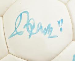 Szepesi György, Várhidi Pál, Kozma István, Dalnoki Jenő labdarúgók és mások aláírása focilabdán