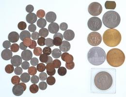 Amerikai Egyesült Államok 1940-2018. 1c-1$ (70db) + 4xklf zseton T:vegyes USA 1940-2018. 1 Cent - 1 Dollar (70pcs) + 4xdiff token C:mixed