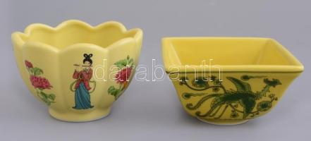 4 db japán porcelán tálka, matricásak, aljukon jelzéssel, egyiken kis kopásokkal, m: 3,5 cm, 4 cm, 5...