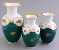 Reichenbach porcelán vázák, 3 db, matricás, jelzett, kis kopásokkal, m: 18,5 cm, 24 cm