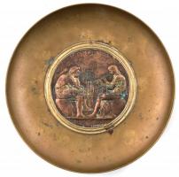 Barbedienne-Levillain antik jelenetes középrésszel díszített bronz tányér, jelzett, jó állapotban, d: 14 cm