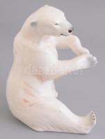 Porcelán jegesmedve R jelzéssel az alján, kézzel festett, kis kopásokkal, m: 22 cm
