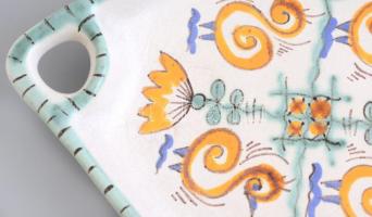 Iparművészeti Vállalatos Gorka füles tálka, mázas kerámia, jelzett, sérült, 18x17,5 cm