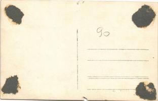 Kunszentmárton, László és Reményi sofőriskolája, csoportkép automobillal. photo (b)