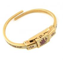 André Mouche svájci quartz ékszeróra, zománcozott díszítéssel, elemcserére szorul, oldalán kopásnyom...