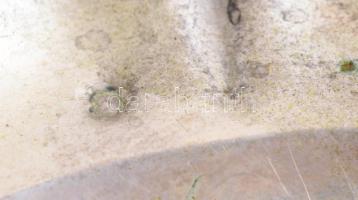 Ezüst (Ag) hólyagos peremű tálca. Jelzett, d: 19 cm, 192g