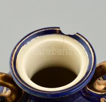 Zsolnay amfora váza udvarlási jelenettel. XIX. sz. vége. Kézzel festett, jelzett (máz alatti kék csa...