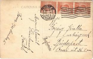 1923 Roma, Rome; tourists with ruins. photo