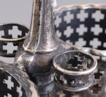 Antik ezüst (Ag) olajos, ecetes asztali kínáló. Bécs, XIX. sz. közepe. Jelzett, mesterjegyes. / Anti...