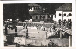 1942 Szklenófürdő, Sklené Teplice; strand, fürdőzők, kerékpár / swimming pool, bathers, bicycle. photo