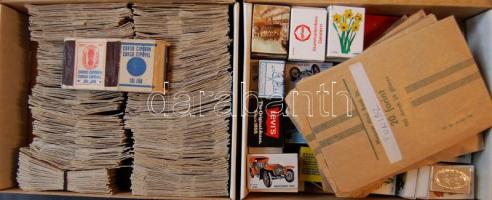 792 darab vegyes magyar és külföldi gyufacímke és gyufásdoboz 2 dobozban