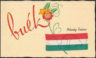 1940 A későbbi Polgári Honvédelmi Érdemkereszttel kitüntetett Mándy Ferenc nyomdai vezető dekoratív kihajtható, nemzeti színű szalagon Nagy-Magyarországot ábrázoló újévi üdvözlőkártyája, szép állapotban