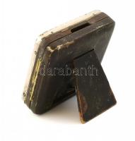 Ezüst (Ag) zsebóra tok, nagy méretű, 8 napos zsebórákhoz. Bőr, ezüst rátéttel,  gravírozással. Jelze...