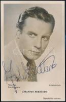 cca 1948 Johannes Heesters (1903-2011) holland származású, 1936 óta Németországban élt és dolgozott színész, zenész és énekes autográf aláírása őt ábrázoló fotólapon / autograph signature on photocard