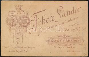 1886 Szalay József nagyváradi katona karddal és szivarral, Fekete S. vizitfotó, hátoldalon feliratoz...