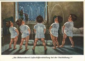 Die Höhenrekord Luftschifferabteilung bei der Nachtübung / Pissing contest, children humor / Pisilőverseny, gyerek humor. 576. Emil Köhn Kunstverlag
